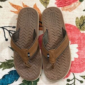 Men’s Nautica Tan and Brown Thong Flip Flop Sandals Size 7.5